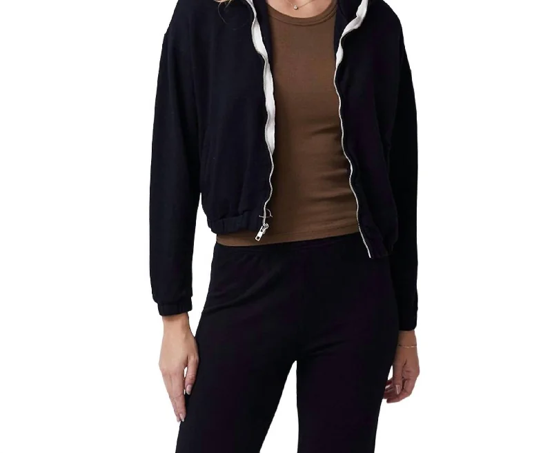 Sporty Zip Up Hoodie In Black