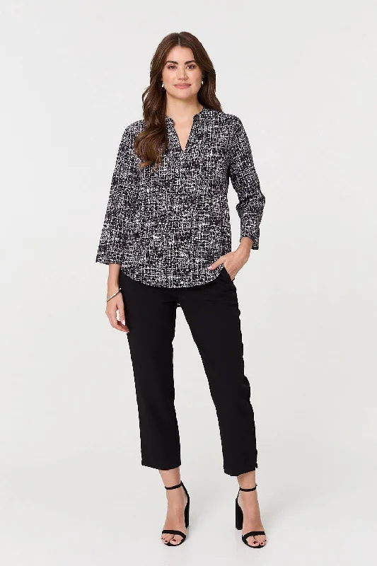 Printed 3/4 Sleeve Curved Hem Blouse